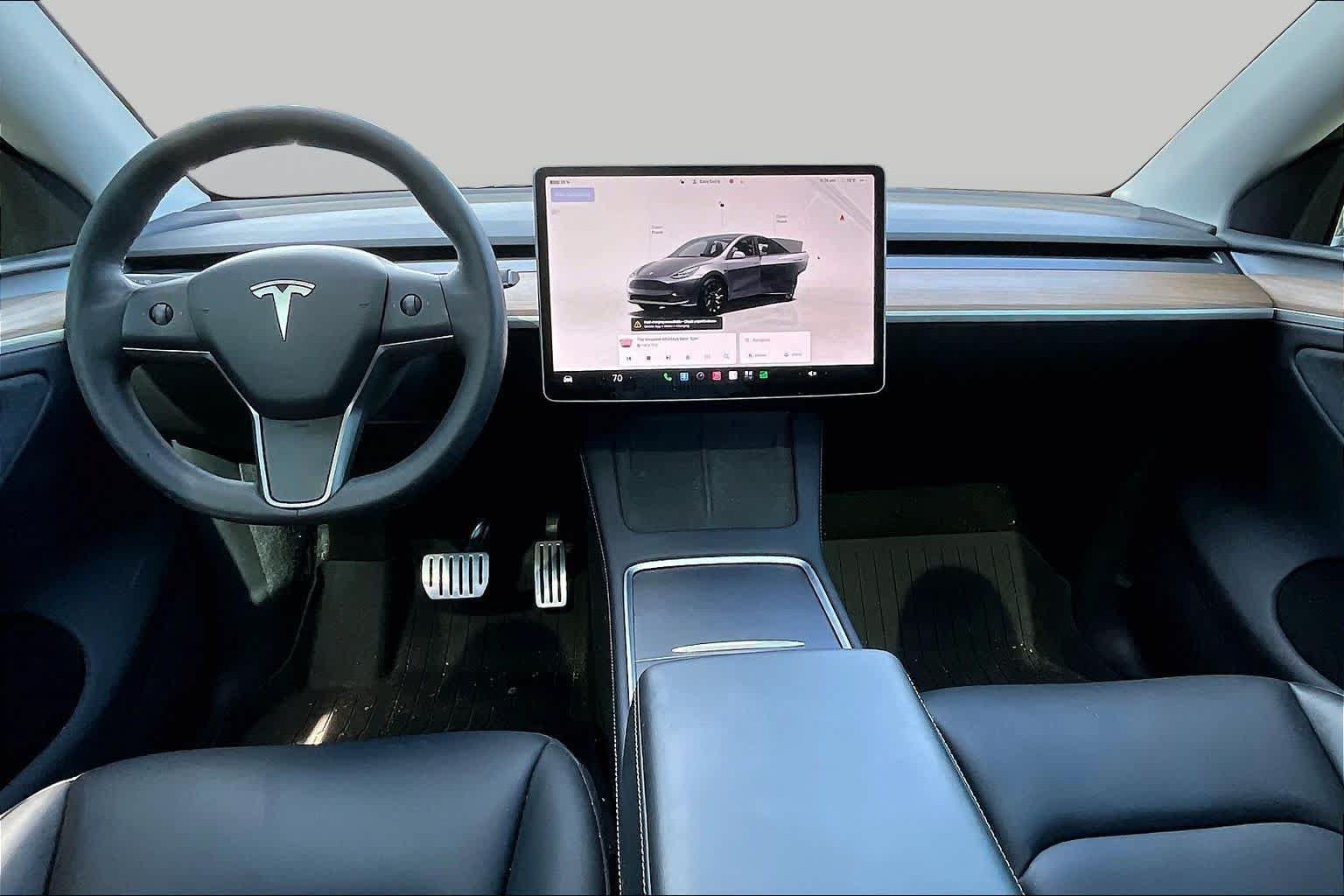 Used 2024 Tesla Model Y Performance AWD/4WD image 15