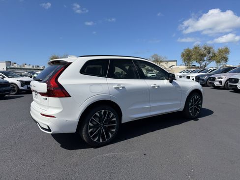 New 2026 Volvo XC60 B5 Ultra w/ Climate Package image 3