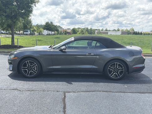Used 2018 Ford Mustang Premium w/ Equipment Group 201A RWD image 6