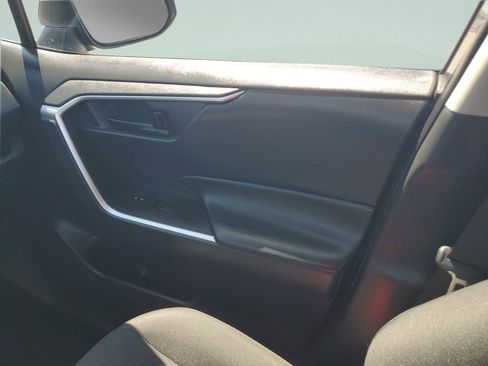 Certified 2025 Toyota RAV4 LE image 18
