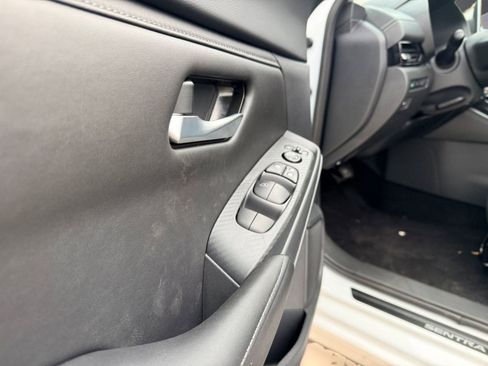 New 2025 Nissan Sentra SV image 21