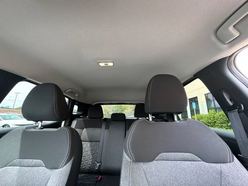 Used 2025 Nissan Kicks SV FWD image 30