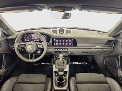 Used 2025 Porsche 911 GT3 RWD image 16