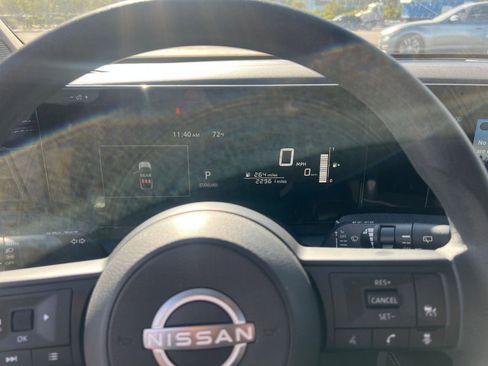 Used 2025 Nissan Kicks SV image 40