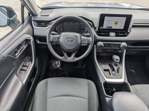 Used 2025 Toyota RAV4 XLE FWD image 29