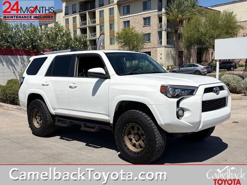 Used 2019 Toyota 4Runner SR5 AWD/4WD image 1