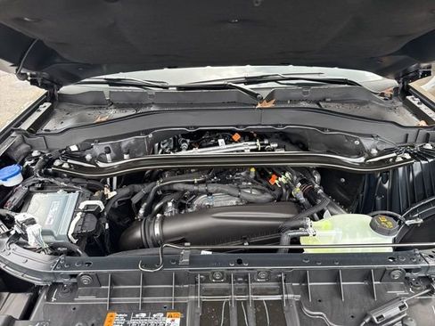 New 2026 Ford Explorer ST-Line w/ ST-Line Street Pack image 24