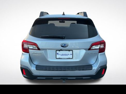 Used 2018 Subaru Outback 2.5i Premium AWD/4WD image 4