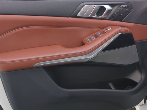 Certified 2022 BMW X7 M50i image 14