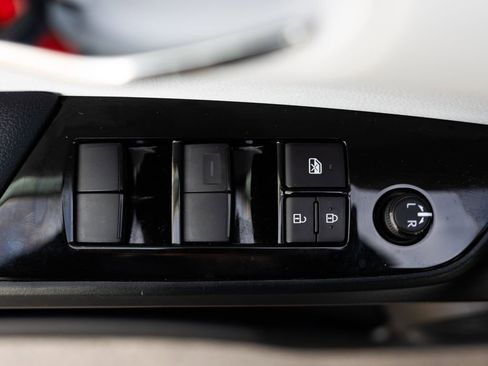 Used 2022 Toyota Prius XLE image 24