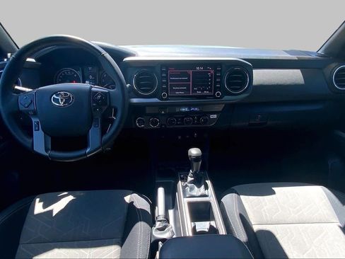 Used 2023 Toyota Tacoma TRD Off-Road image 15