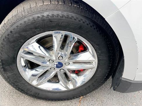 Used 2016 Ford Edge SEL w/ Equipment Group 201A AWD/4WD image 29