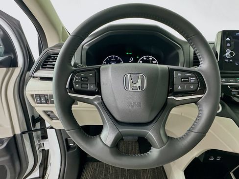 Used 2026 Honda Odyssey EX-L image 18