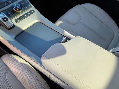 Used 2024 Hyundai Palisade Limited image 19