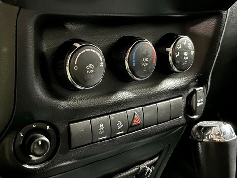 Used 2017 Jeep Wrangler Unlimited Sport w/ Quick Order Package 24S image 8