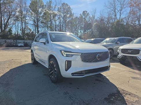 New 2026 Volvo XC90 B6 Ultra image 11