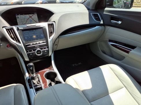 Used 2015 Acura TLX w/ Technology Package FWD image 13