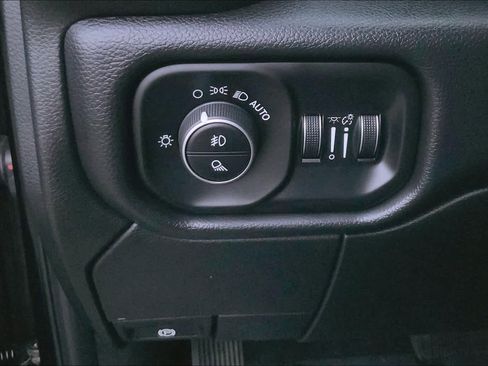 Used 2019 RAM 2500 Laramie image 33