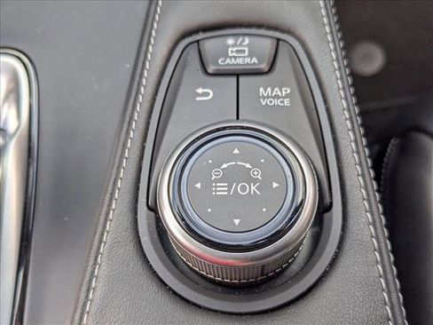 Used 2021 INFINITI QX50 Sensory image 9