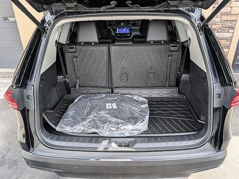 Used 2024 Toyota Grand Highlander AWD image 34