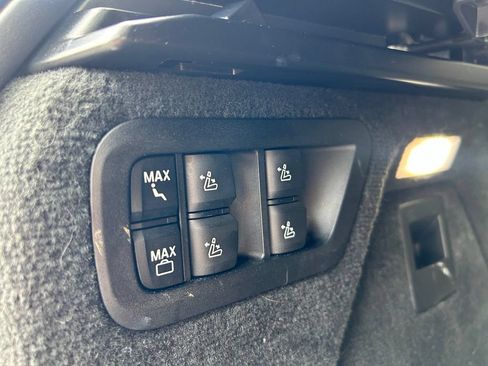 Used 2022 BMW X7 xDrive40i w/ Premium Package AWD/4WD image 51
