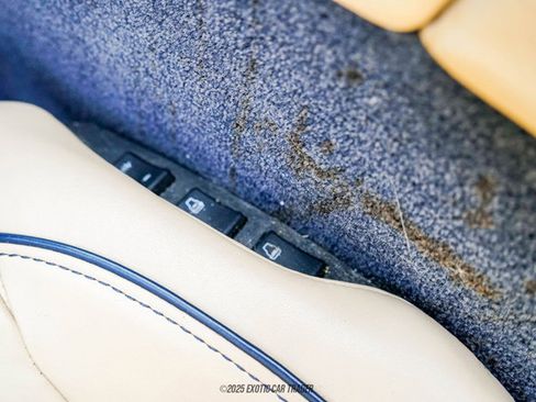 Used 2015 Aston Martin DB9 Volante image 44