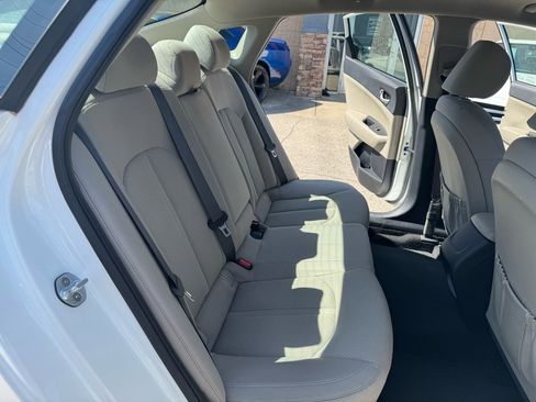 Used 2017 Kia Optima LX image 21