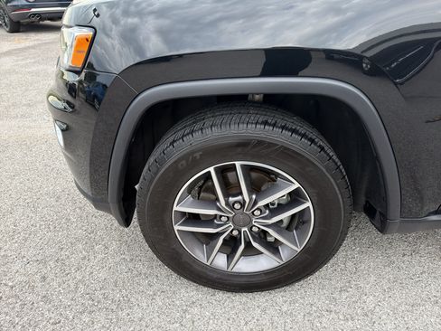 Certified 2020 Jeep Grand Cherokee Limited w/ Luxury Group II AWD/4WD image 31