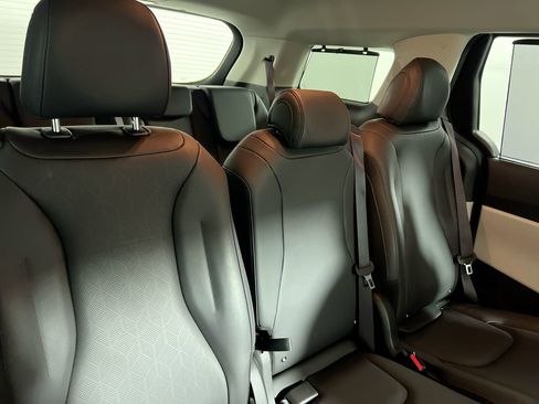 Used 2023 Kia Carnival SX Prestige FWD image 32