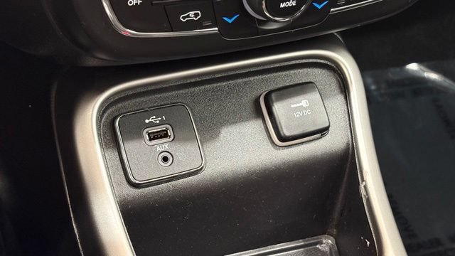 Used 2020 Jeep Compass Latitude FWD image 38
