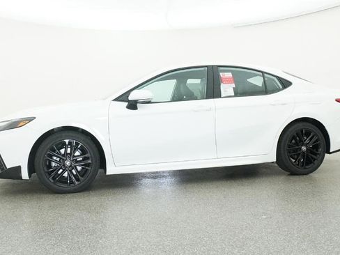 New 2026 Toyota Camry SE image 43