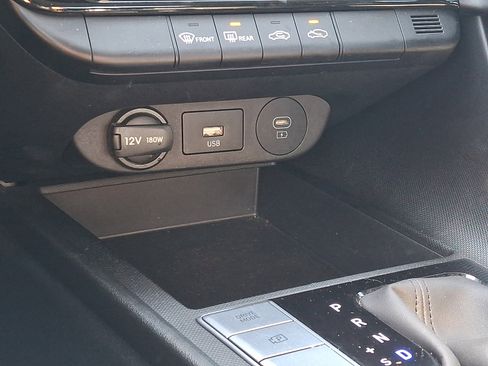 Used 2024 Hyundai Elantra SEL image 15
