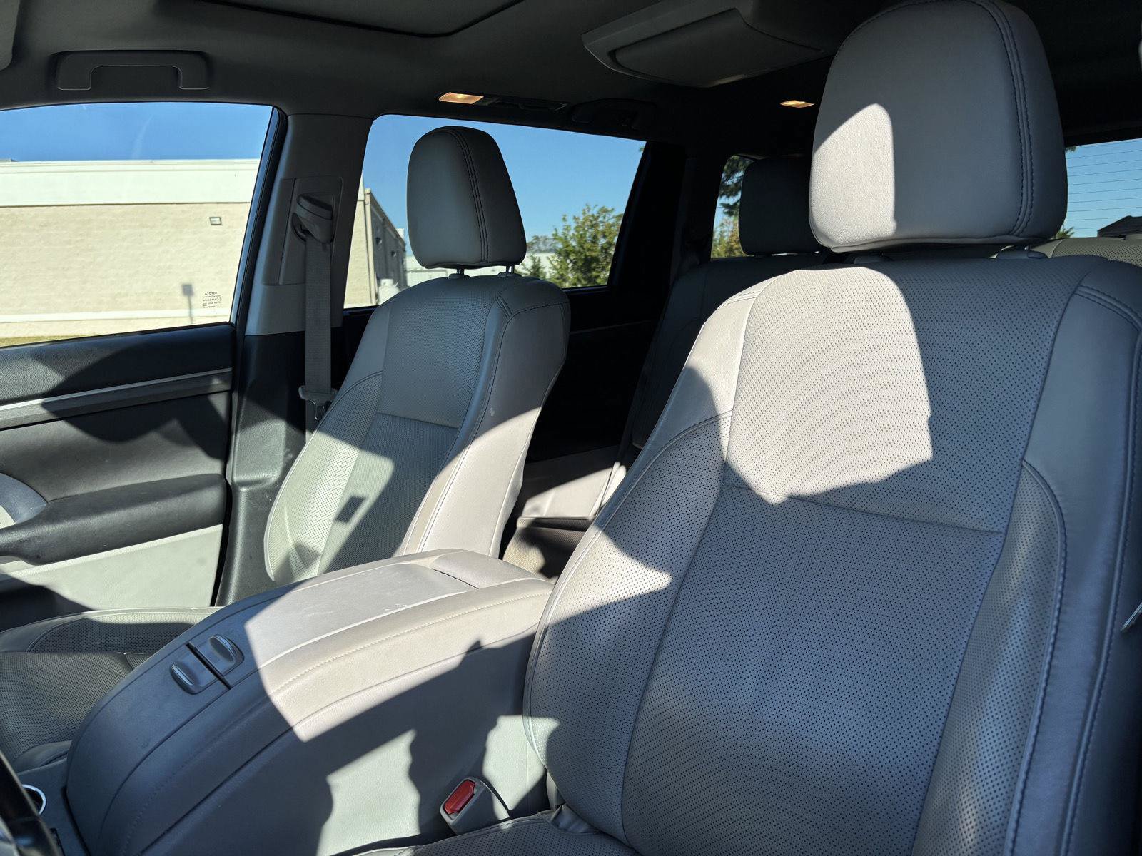 Used 2017 Toyota Highlander Limited AWD/4WD image 11