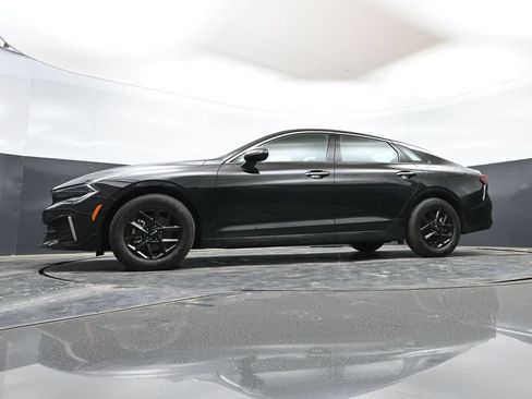 Used 2025 Kia K5 LXS FWD image 47