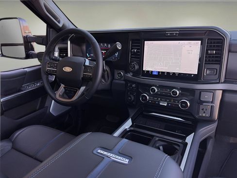 Used 2026 Ford F450 Platinum w/ FX4 Off-Road Package image 16
