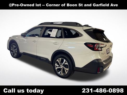 Used 2020 Subaru Outback Limited AWD/4WD image 3