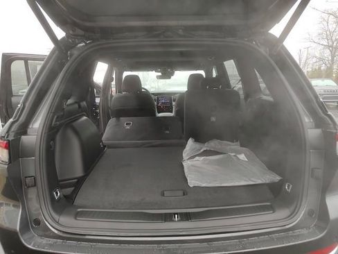 New 2026 Jeep Grand Cherokee Laredo image 25