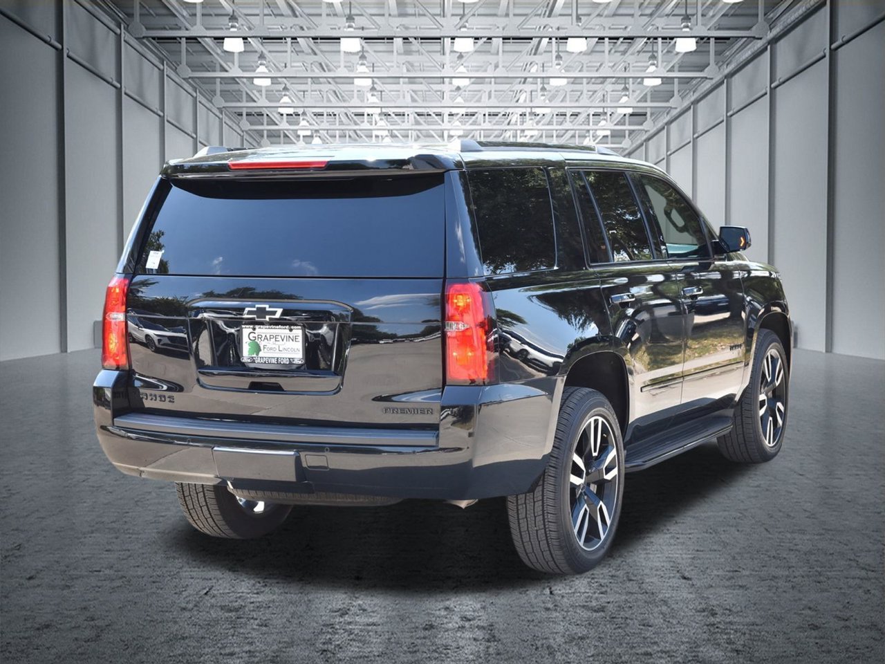 Used 2019 Chevrolet Tahoe Premier AWD/4WD image 8