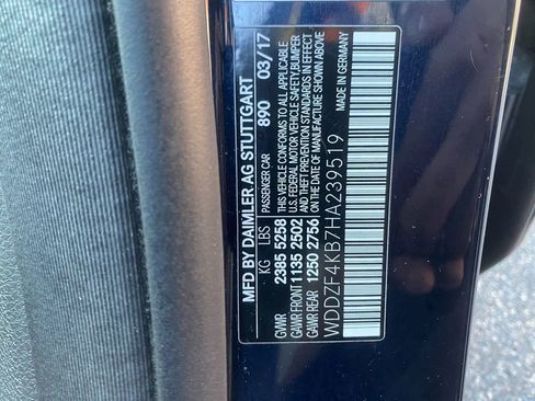 Used 2017 Mercedes-Benz E 300 4MATIC image 32