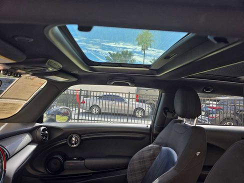 Used 2014 MINI Cooper 2-Door Hardtop image 19