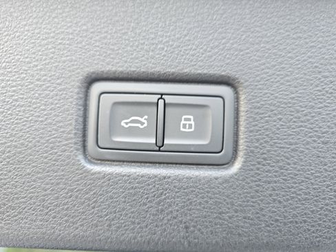 Certified 2022 Audi Q5 2.0T Premium w/ Convenience Package image 13