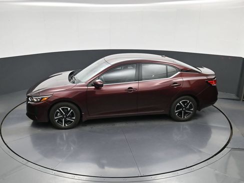 Used 2025 Nissan Sentra SV FWD image 27