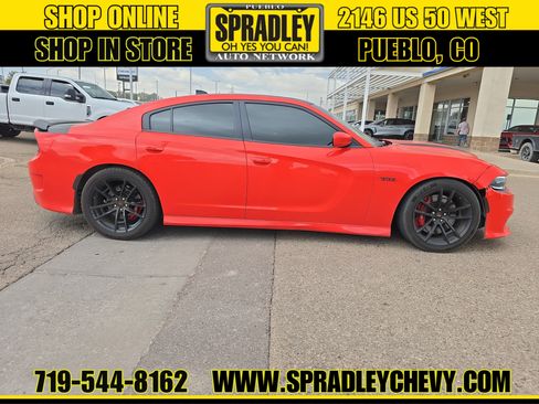 Used 2018 Dodge Charger R/T RWD image 3