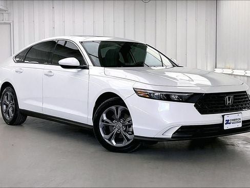 Certified 2024 Honda Accord EX image 35