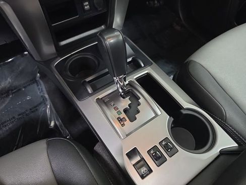 Used 2019 Toyota 4Runner SR5 Premium image 25