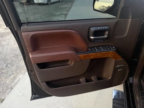 Used 2014 Chevrolet Silverado 1500 High Country w/ High Country Premium Package image 18