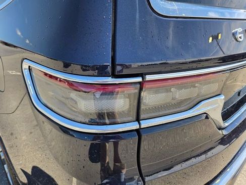 Used 2022 Jeep Grand Wagoneer Series II AWD/4WD image 14