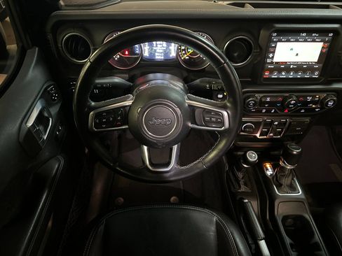Certified 2021 Jeep Gladiator Overland w/ Popular Equipment Package AWD/4WD image 13