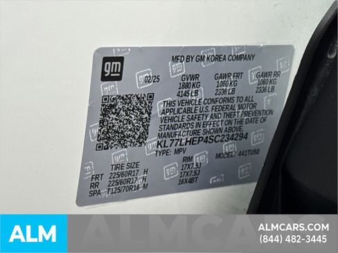 Used 2025 Chevrolet Trax LT w/ LT Convenience Package image 38