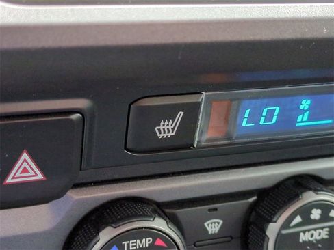 Used 2020 Toyota Tacoma TRD Off-Road w/ TRD Premium Off Road Package image 24